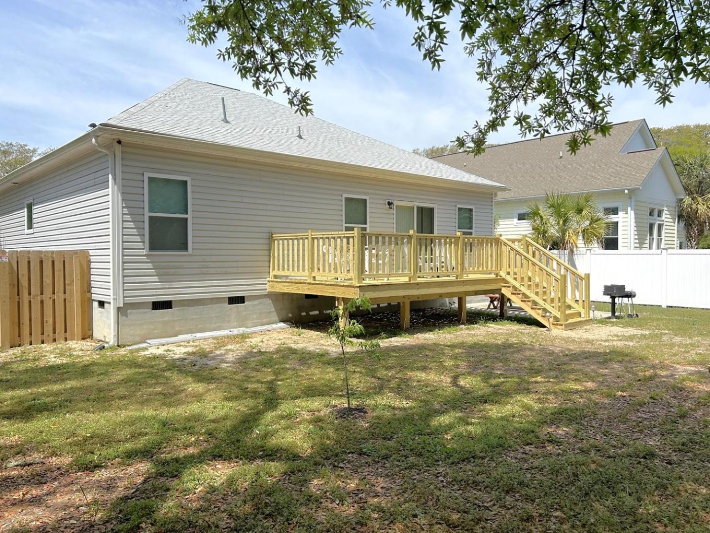 Shrimp On The Barbee Villa Oak Island Exterior photo